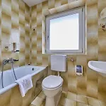 Πανσιόν Platzhirsch - - Self Check-in