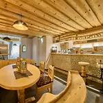 Πανσιόν Platzhirsch - - Self Check-in
