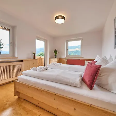 Platzhirsch - - Self Check-in 3*