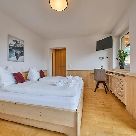 Platzhirsch - - Self Check-in Piesendorf