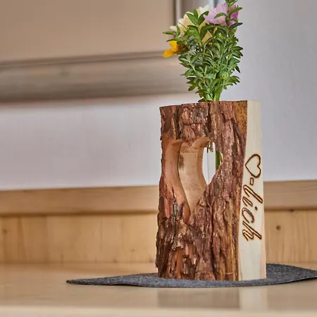 Platzhirsch - - Self Check-in