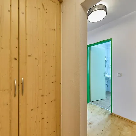 Platzhirsch - - Self Check-in Pensionat Piesendorf