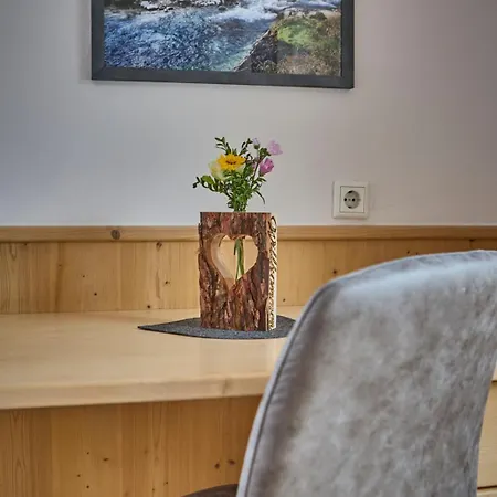 Platzhirsch - - Self Check-in Guest house