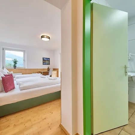 Guest house Platzhirsch - - Self Check-in