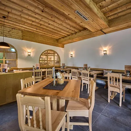 Gasthof Platzhirsch - - Self Check-in