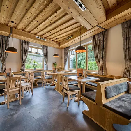 Pensionat Platzhirsch - - Self Check-in 3*