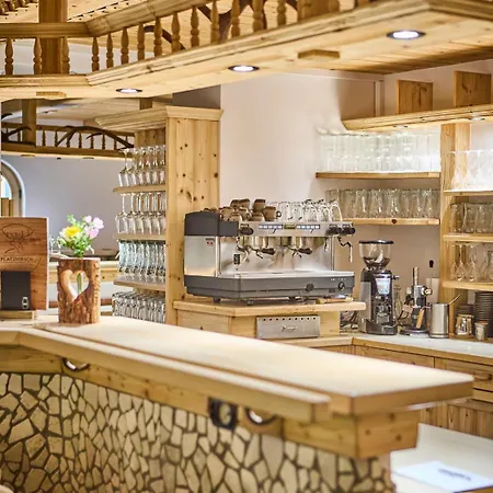 Platzhirsch - - Self Check-in 3*