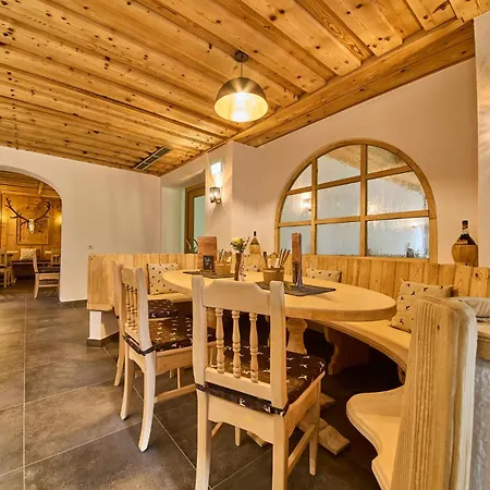 Platzhirsch - - Self Check-in Piesendorf