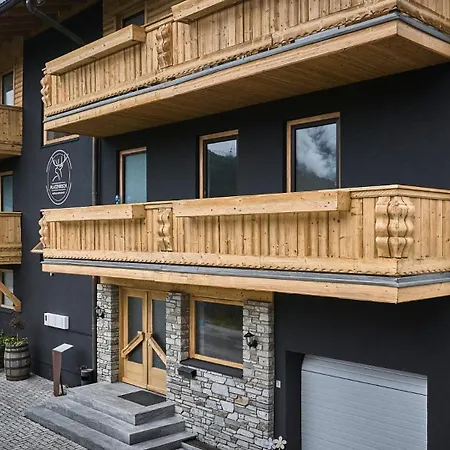 Platzhirsch - - Self Check-in Piesendorf