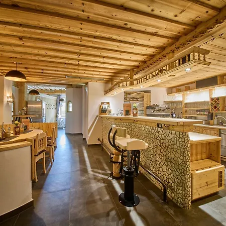 Platzhirsch - - Self Check-in Guest house *