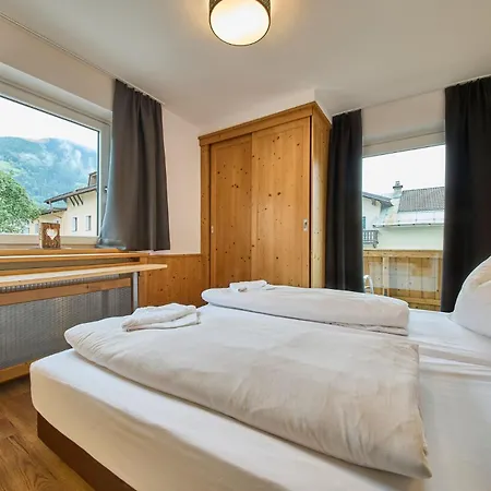 Platzhirsch - - Self Check-in Guest house Piesendorf