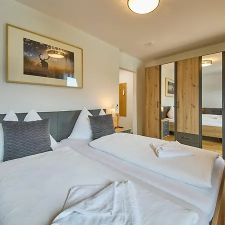 Platzhirsch - - Self Check-in Guest house